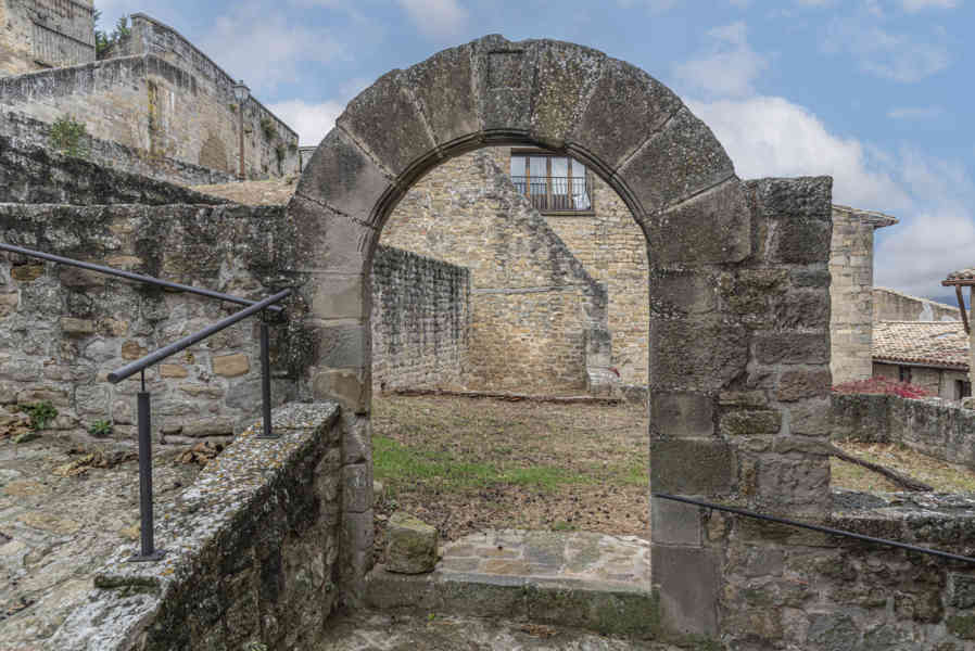 Zaragoza - Sos del Rey Católico 19.jpg
